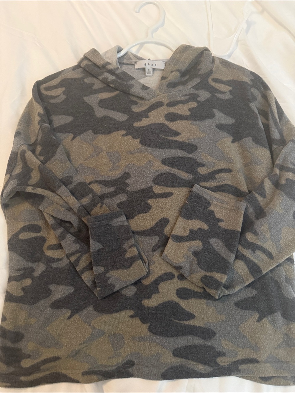 gaze Camo Hooded Pullover - Olive & Gray